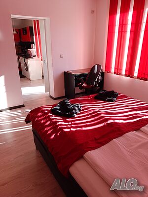 нощувки Апартамент за гости Red house