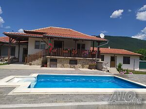 Къщи за гости Къща Бареците в с. Жълтопоп