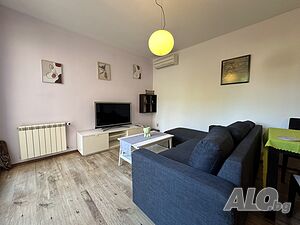 нощувки Cozy flat in central Sofia.