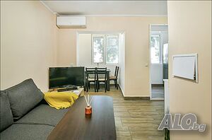 нощувки Spacious Apartment