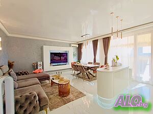 нощувки Spacious Penthouse