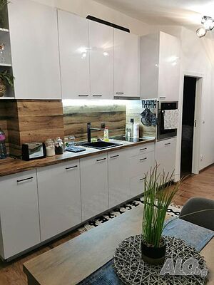 нощувки Charming City Apartment SIYANA Self Check-in /6+1 безплатна/300 евро седмичен престой за двама