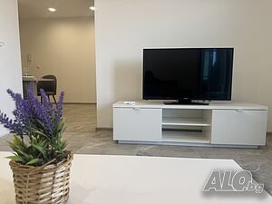 нощувки Чисто Нов Луксозен Тристаен Апартамент в кв. Витоша