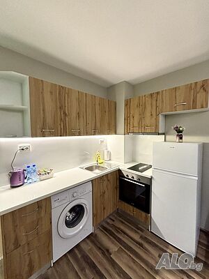 нощувки Модерен едностаен апартамент за Нощувки в Студентски град