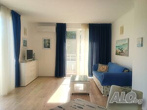 нощувки 📍ТОП ЛОКАЦИЯ | Голям двустаен с частична гледка на първа линия на Южния плаж с басейн и паркомясто