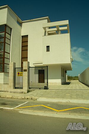 Къщи за гости Ваканционна Къща На Морето Два Етажа За Нощувки В Поморие Лято 2026