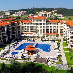 Къщи за гости Хотел под наем за празненства- ресторант, дискотека, стаи, спа