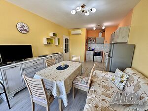 нощувки Апартамент с морска гледка в Aurora, на метри от плажа