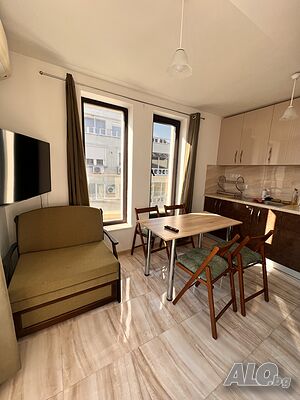 нощувки Стилен апартамент с паркомясто за кратък престой / нощувки