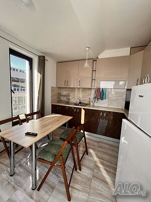 нощувки Стилен апартамент с паркомясто за кратък престой / нощувки