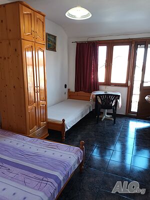 Стая под наем Стаи за нощувки на работници в Черноморец през летния сезон.