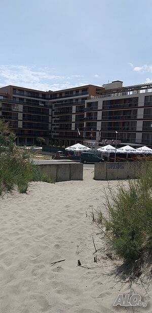 нощувки Апартамент в апарткомплекс на първа линия плаж в Поморие