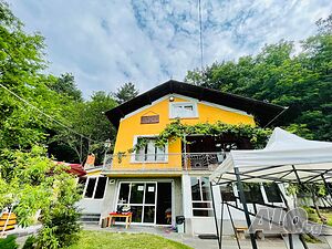 Къщи за гости Имот под наем Златица