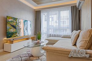 нощувки Upstairs Light