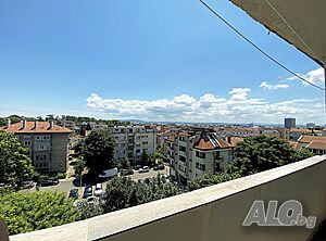 нощувки Апартамент за нощувки на метри от морската градина.