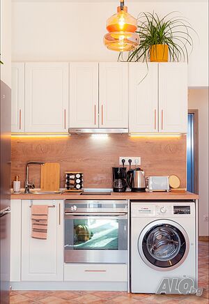 нощувки Стилен апартамент с паркомясто близо до центъра