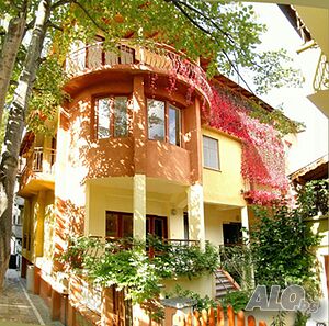 Стая под наем Поморие, студия и апартаменти ”Дивата лоза”