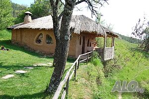 Къщи за гости Глинената къща в Лещен