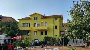 Къща за гости Jacky’s House