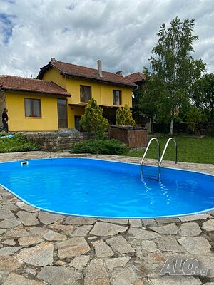  Вила под наем Великови