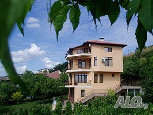 Къщи за гости Вила Пролет