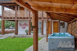 Къщи за гости Вила Сноуфлейк Snowflake Lodge