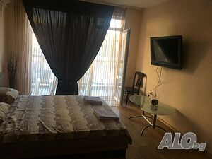 нощувки Тристаен апартамент в Приморско