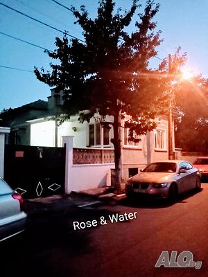 Стая под наем Къща под наем Rose & Water