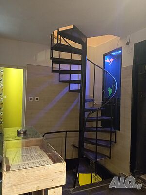 нощувки Парти V2 три етажа