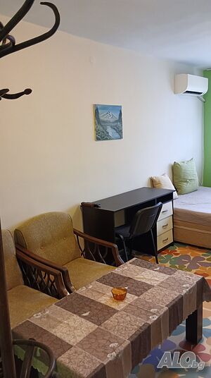 нощувки Бургас,  нощувки в голям двустаен апартамент 60 кв.м на ул. Д-р Нидер