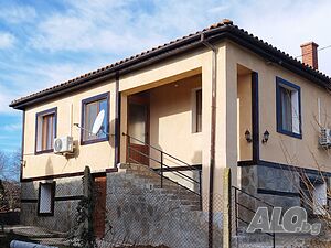  Къща за гости (Яръмовата къща) в екологично чист район