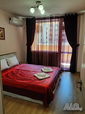 нощувки С две спални апартамент за краткосрочен наем в нова сграда