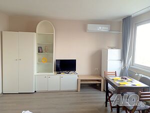 нощувки Студио Магнолия с изглед към града