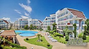 нощувки Луксозен тристаен с тераса към басейна, Сл. Бряг