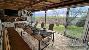 Къщи за гости Вила Green Living - „Зеленият хълм“- Уют, панорамна гледка и релакс в с. Беджене